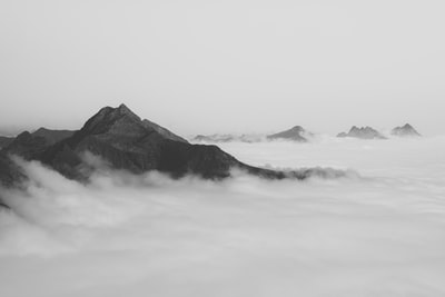 黑落基山白天